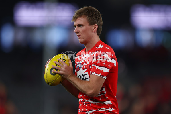 AFL 2025 Round 09 - Essendon v Sydney - A-59376062