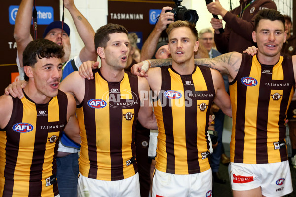AFL 2025 Round 09 - Melbourne v Hawthorn - A-59376757