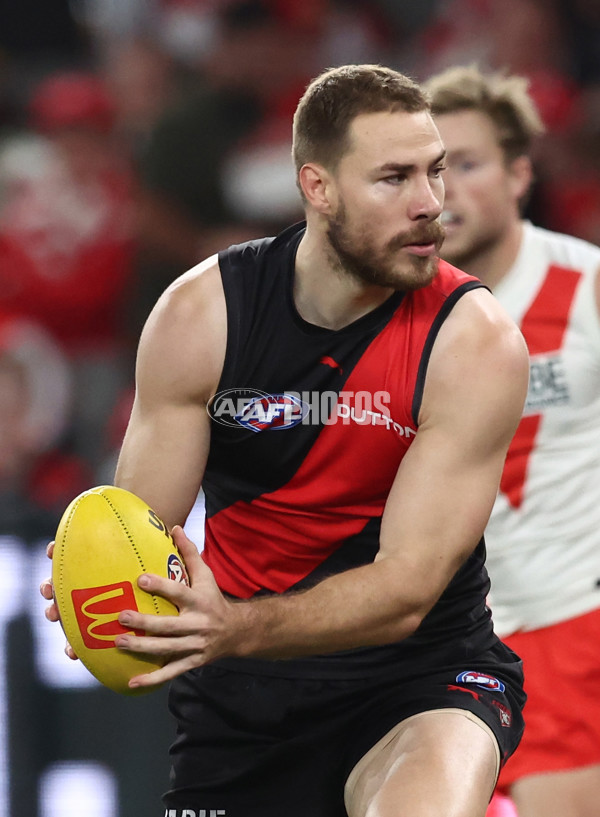 AFL 2025 Round 09 - Essendon v Sydney - A-59376767