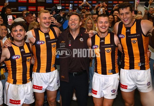 AFL 2025 Round 09 - Melbourne v Hawthorn - A-59376774