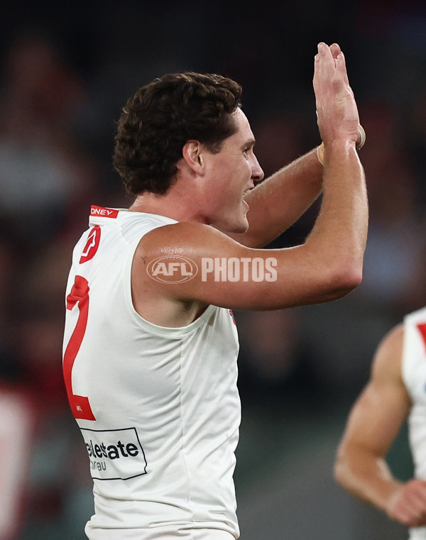 AFL 2025 Round 09 - Essendon v Sydney - A-59376780
