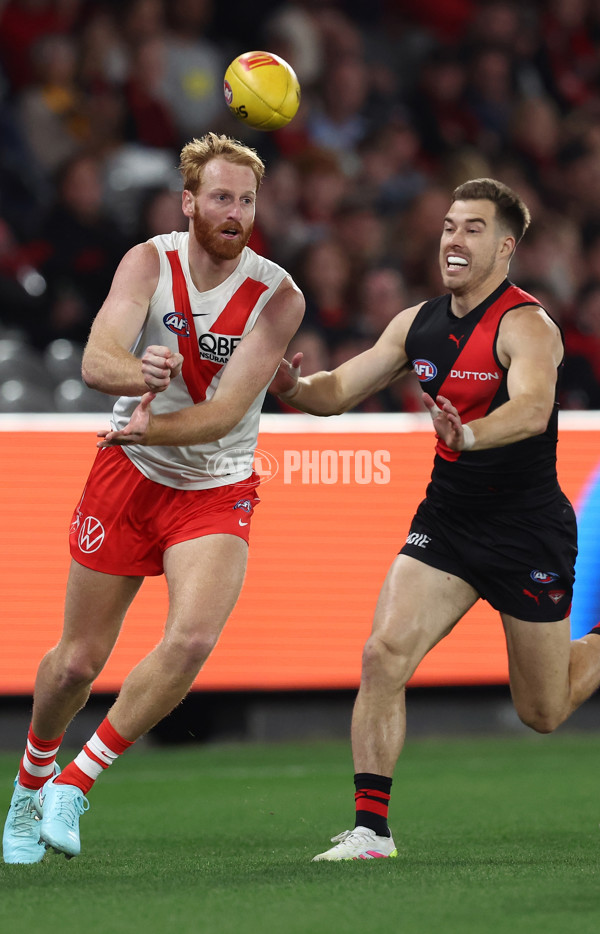 AFL 2025 Round 09 - Essendon v Sydney - A-59378620