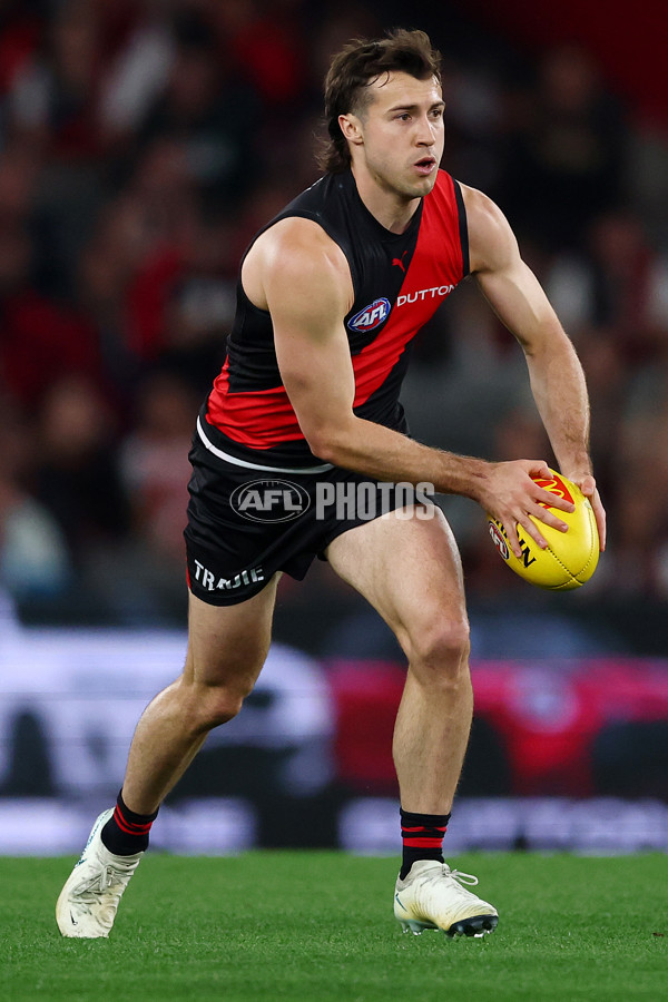 AFL 2025 Round 09 - Essendon v Sydney - A-59378627