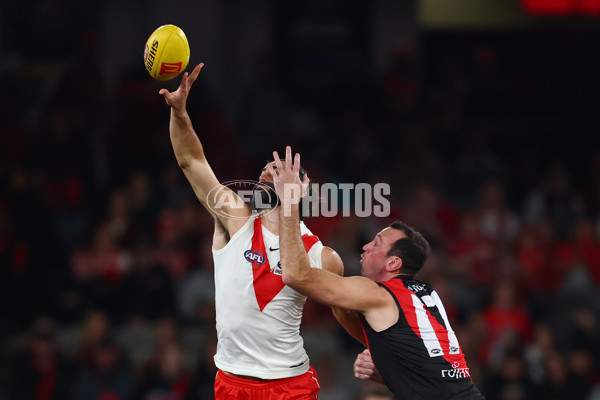 AFL 2025 Round 09 - Essendon v Sydney - A-59378629