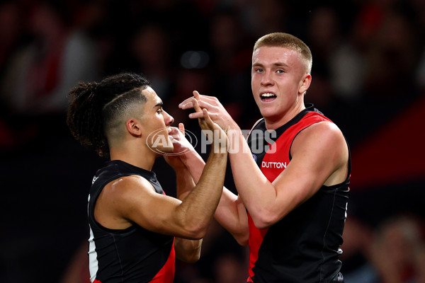 AFL 2025 Round 09 - Essendon v Sydney - A-59378648
