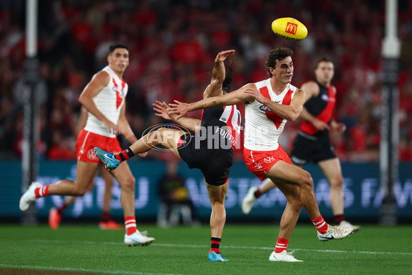 AFL 2025 Round 09 - Essendon v Sydney - A-59378696