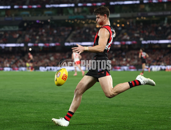 AFL 2025 Round 09 - Essendon v Sydney - A-59380458