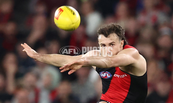 AFL 2025 Round 09 - Essendon v Sydney - A-59380521