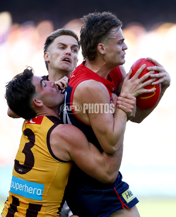 AFL 2025 Round 09 - Melbourne v Hawthorn - A-59381139