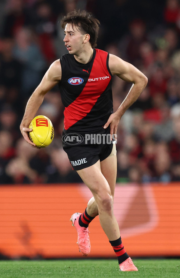 AFL 2025 Round 09 - Essendon v Sydney - A-59381140