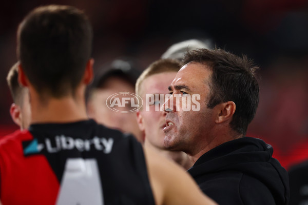 AFL 2025 Round 09 - Essendon v Sydney - A-59381148