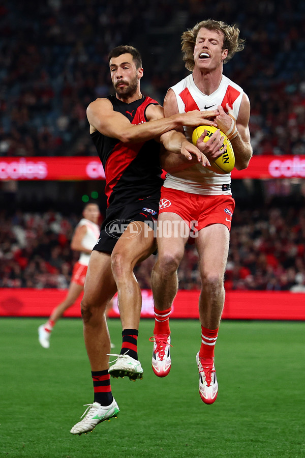 AFL 2025 Round 09 - Essendon v Sydney - A-59381226