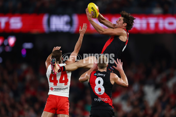 AFL 2025 Round 09 - Essendon v Sydney - A-59383411