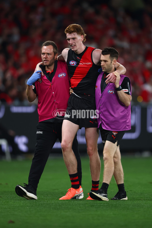 AFL 2025 Round 09 - Essendon v Sydney - A-59383427
