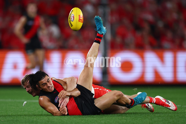 AFL 2025 Round 09 - Essendon v Sydney - A-59383821