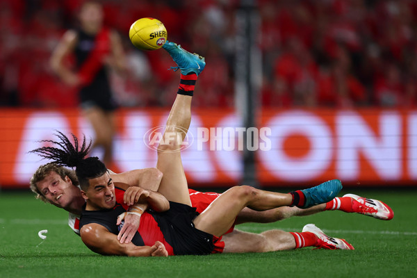 AFL 2025 Round 09 - Essendon v Sydney - A-59383822
