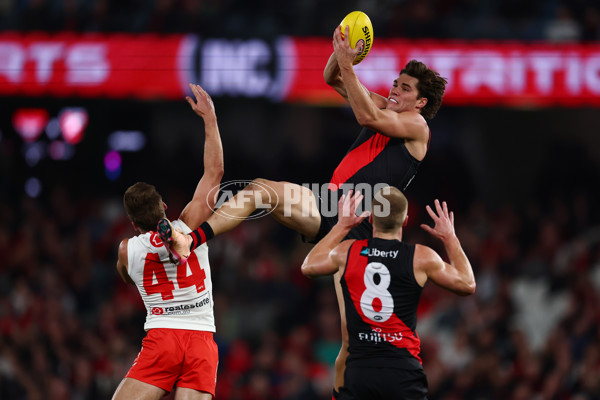 AFL 2025 Round 09 - Essendon v Sydney - A-59383823