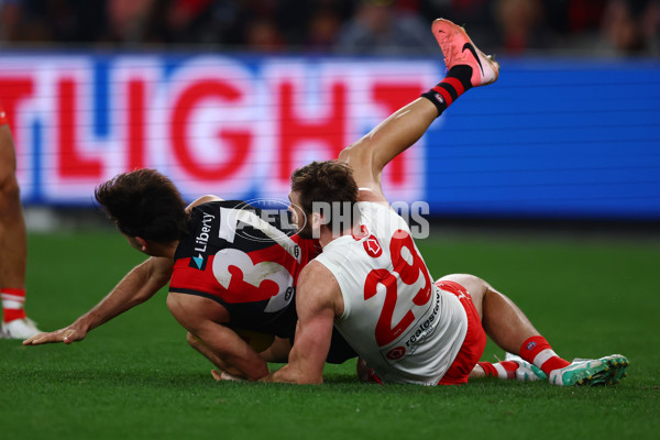 AFL 2025 Round 09 - Essendon v Sydney - A-59386263
