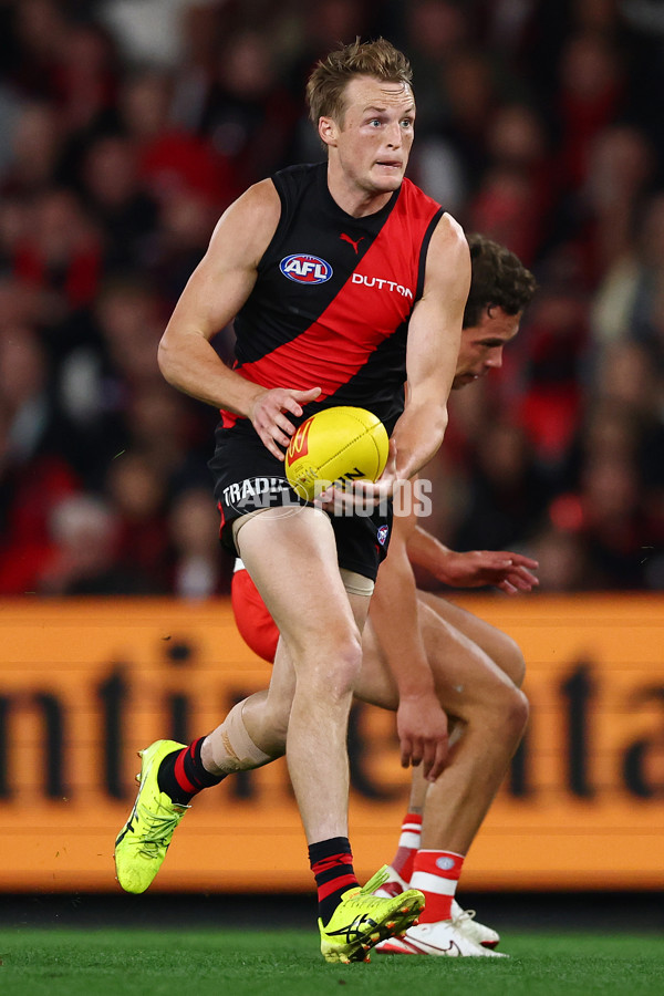 AFL 2025 Round 09 - Essendon v Sydney - A-59386264