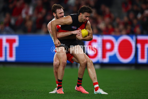 AFL 2025 Round 09 - Essendon v Sydney - A-59386265