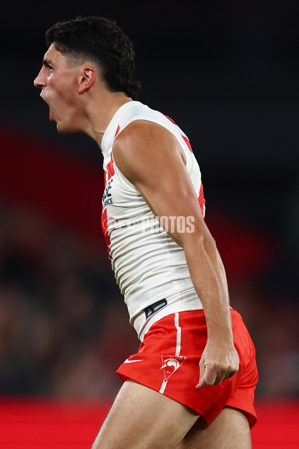 AFL 2025 Round 09 - Essendon v Sydney - A-59386297
