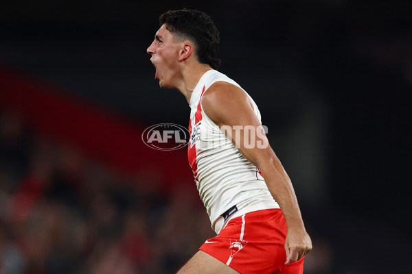 AFL 2025 Round 09 - Essendon v Sydney - A-59386301