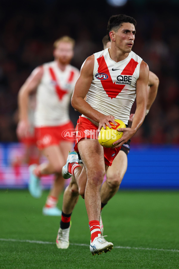 AFL 2025 Round 09 - Essendon v Sydney - A-59386309