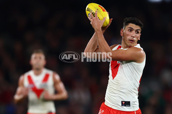 AFL 2025 Round 09 - Essendon v Sydney - A-59386311