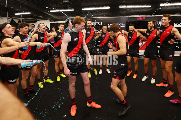 AFL 2025 Round 09 - Essendon v Sydney - A-59386364