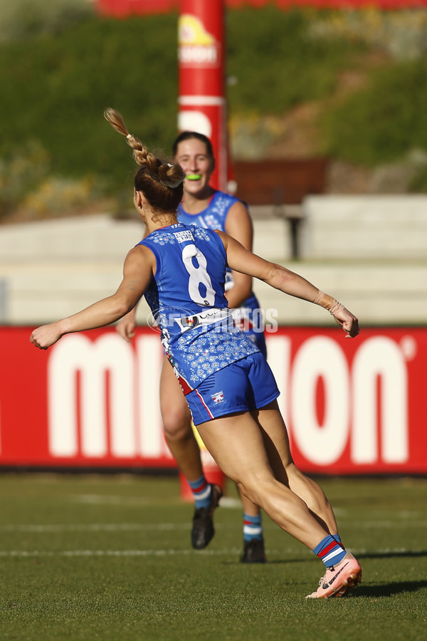 VFLW 2025 Round 04 - Western Bulldogs v Casey Demons - A-59389433
