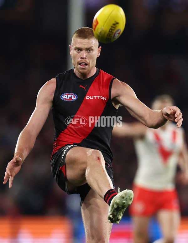 AFL 2025 Round 09 - Essendon v Sydney - A-59389474