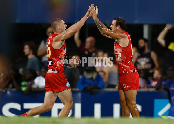 AFL 2025 Round 09 - Gold Coast v Western Bulldogs - A-59391261
