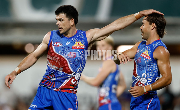 AFL 2025 Round 09 - Gold Coast v Western Bulldogs - A-59391844