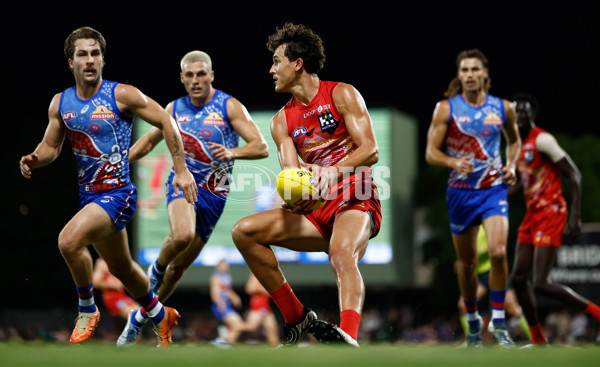 AFL 2025 Round 09 - Gold Coast v Western Bulldogs - A-59391850