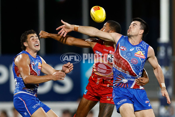 AFL 2025 Round 09 - Gold Coast v Western Bulldogs - A-59391853