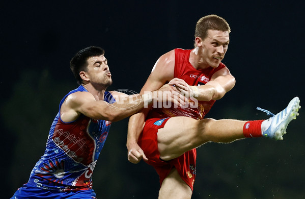 AFL 2025 Round 09 - Gold Coast v Western Bulldogs - A-59394834