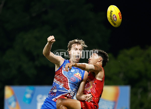 AFL 2025 Round 09 - Gold Coast v Western Bulldogs - A-59396300