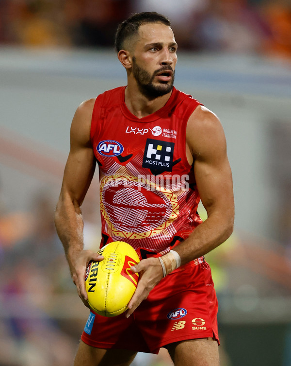 AFL 2025 Round 09 - Gold Coast v Western Bulldogs - A-59396301