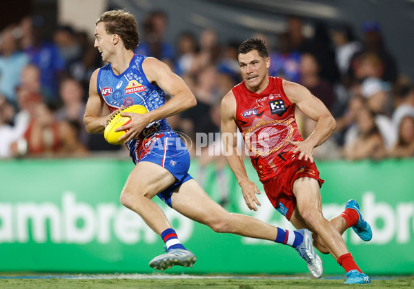 AFL 2025 Round 09 - Gold Coast v Western Bulldogs - A-59397104