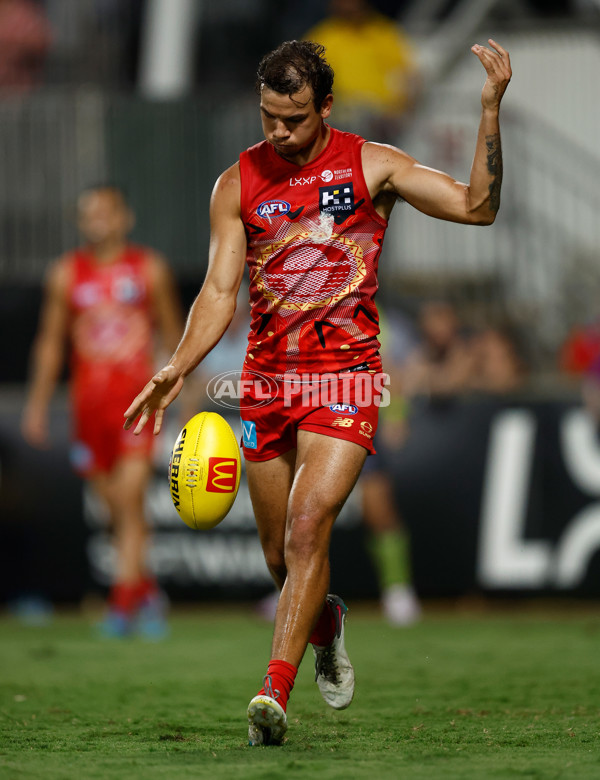 AFL 2025 Round 09 - Gold Coast v Western Bulldogs - A-59397180