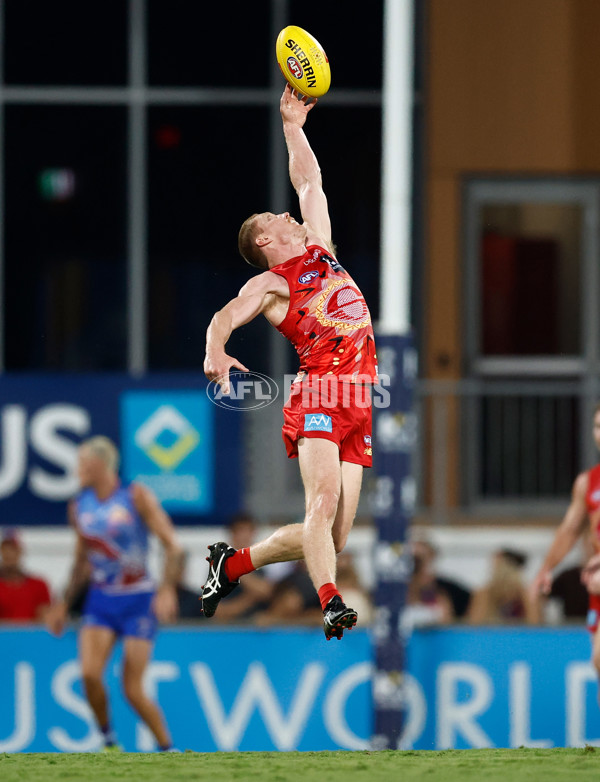 AFL 2025 Round 09 - Gold Coast v Western Bulldogs - A-59398851