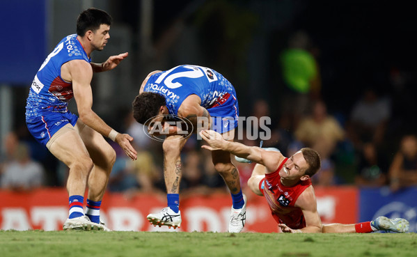 AFL 2025 Round 09 - Gold Coast v Western Bulldogs - A-59399324