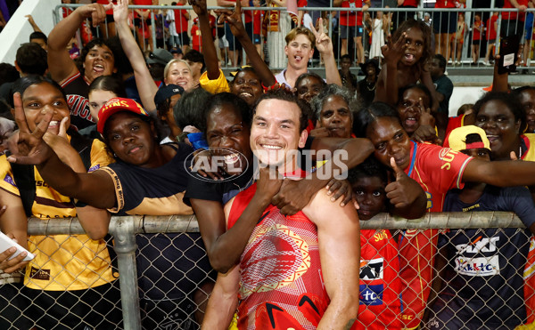 AFL 2025 Round 09 - Gold Coast v Western Bulldogs - A-59401418