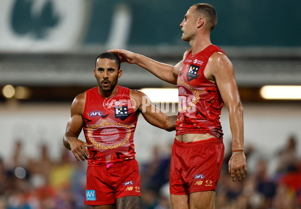 AFL 2025 Round 09 - Gold Coast v Western Bulldogs - A-59402131