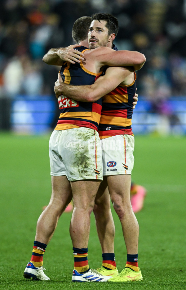 AFL 2025 Round 09 - Port Adelaide v Adelaide - A-59404024