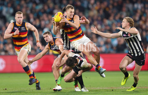 AFL 2025 Round 09 - Port Adelaide v Adelaide - A-59406411