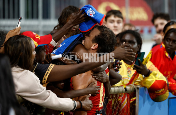AFL 2025 Round 09 - Gold Coast v Western Bulldogs - A-59407208