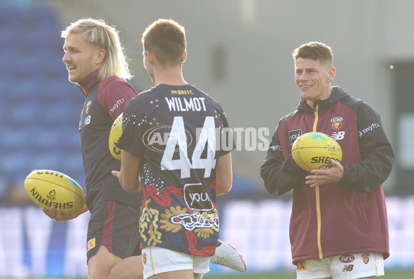 AFL 2025 Round 09 - North Melbourne v Brisbane - A-59417564