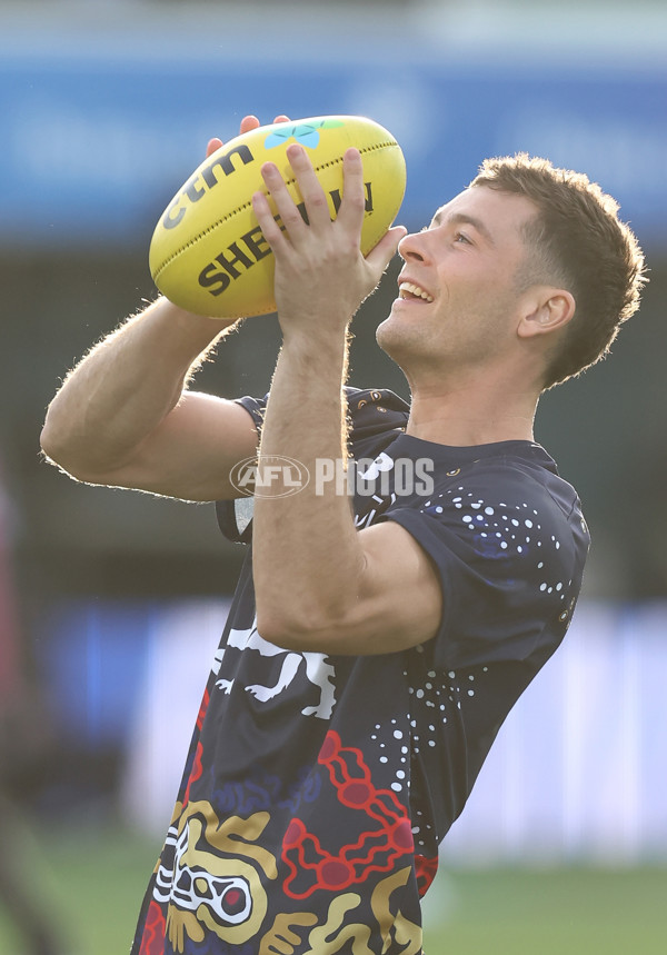 AFL 2025 Round 09 - North Melbourne v Brisbane - A-59417572