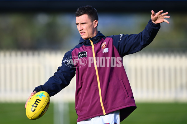 AFL 2025 Round 09 - North Melbourne v Brisbane - A-59418914
